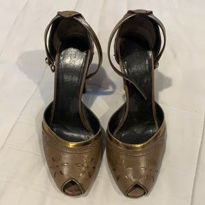 Jil Sander. Size 38. Brown/gold Heel
